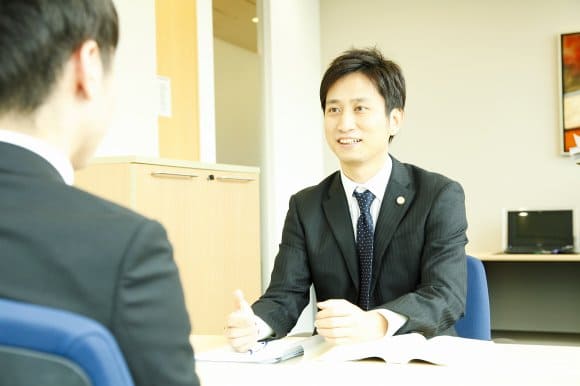盗撮で逮捕されたらどうなる 2 盗撮で逮捕された場合を解説する岡野武志弁護士